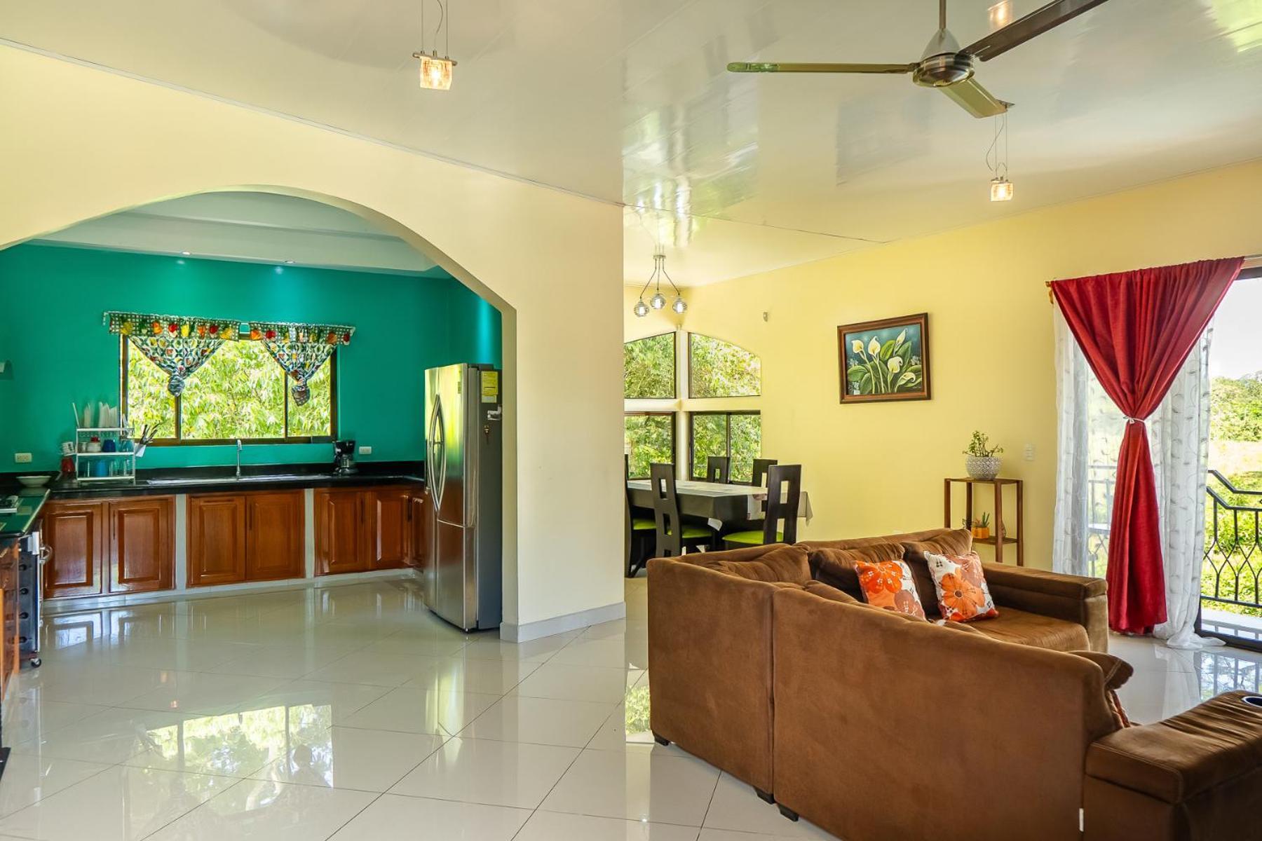 Yellow House Quepos Exterior foto
